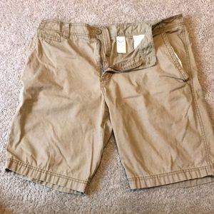 Men’s khaki shorts. Size 36.